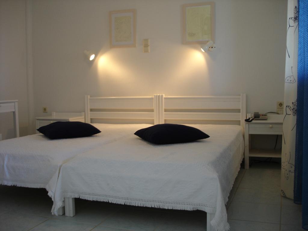 Villa Fleria Seaside Studios & Apts Gerani  Екстериор снимка