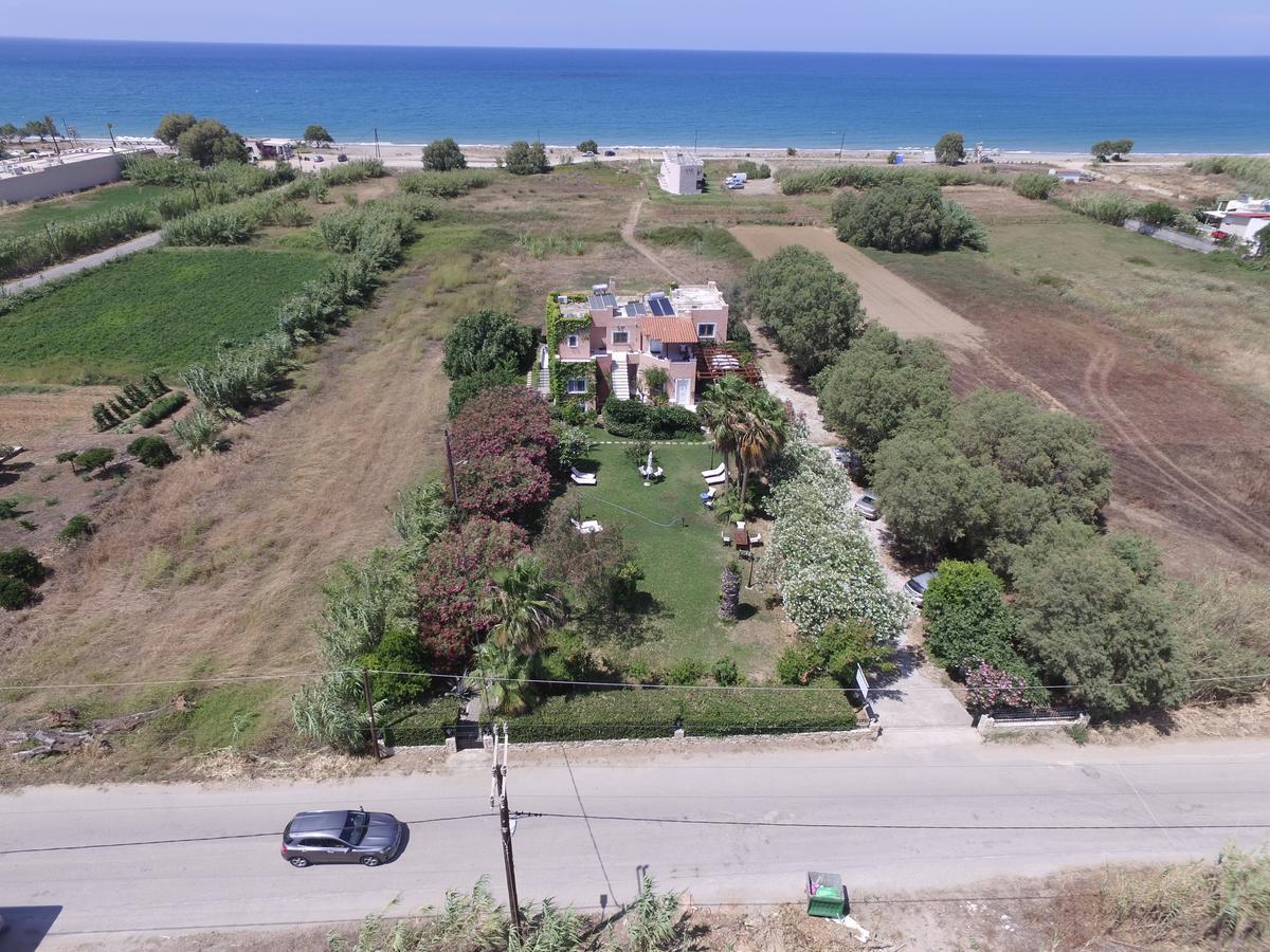 Villa Fleria Seaside Studios & Apts Gerani  Екстериор снимка